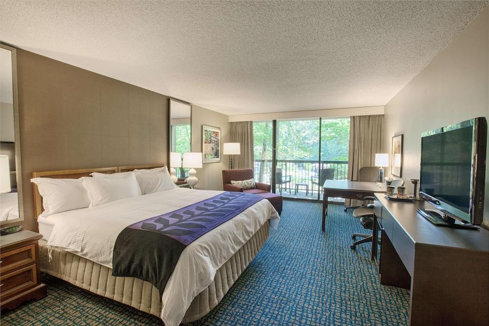 Hilton Peachtree City Atlanta Hotel & Conference Center Exterior photo